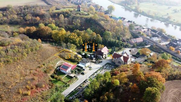 Działka 919 m2 w SANTOK