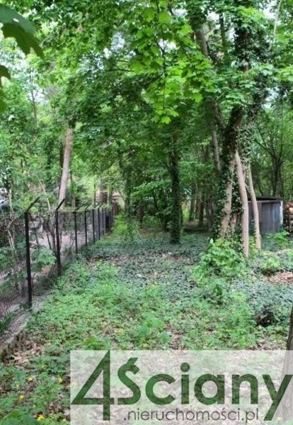 Działka 2313 m2 w PODKOWA LEŚNA