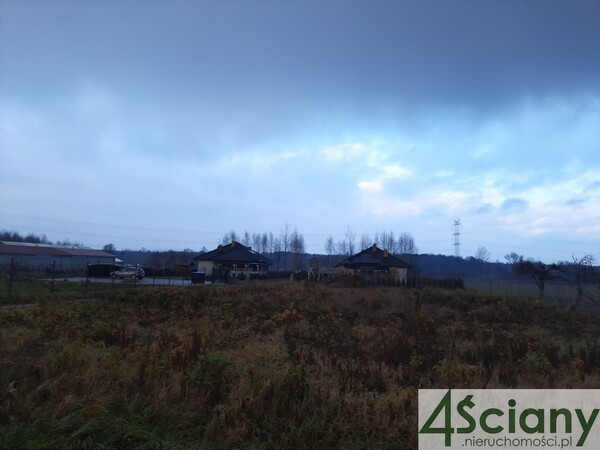 Działka 931 m2 w DĘBE WIELKIE