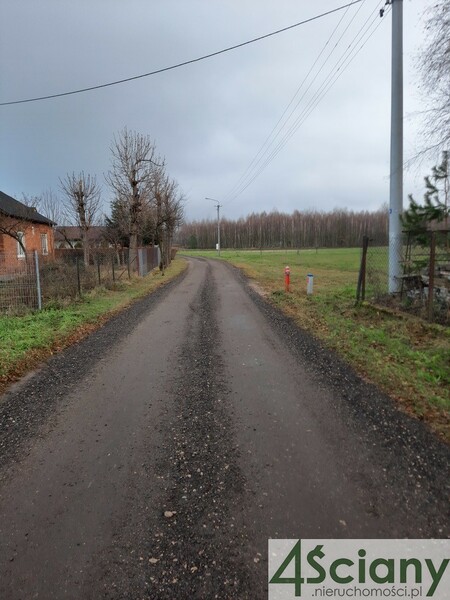 Działka 931 m2 w DĘBE WIELKIE