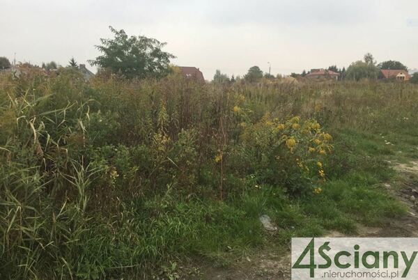 Działka 1367 m2 w RASZYN
