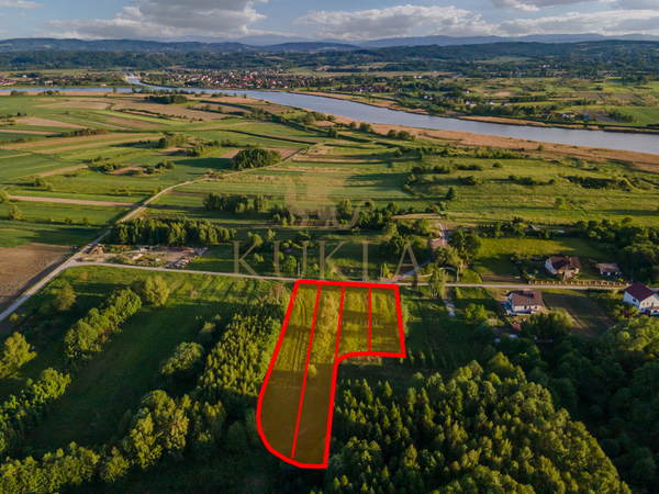 Działka 1265 m2 w CZERNICHÓW