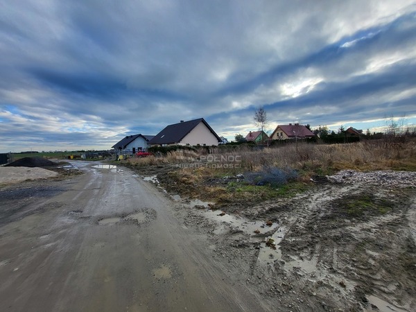 Działka 890 m2 w KUNICE