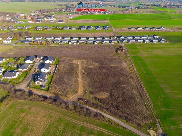 Działka 728 m2 w Szydłowo