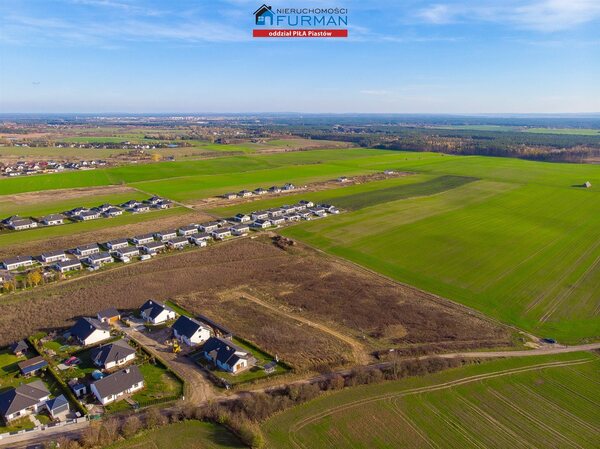 Działka 728 m2 w Szydłowo