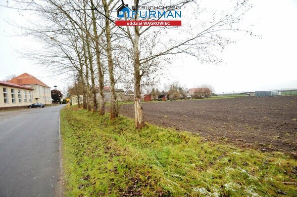 Działka 1000 m2 w Łaziska