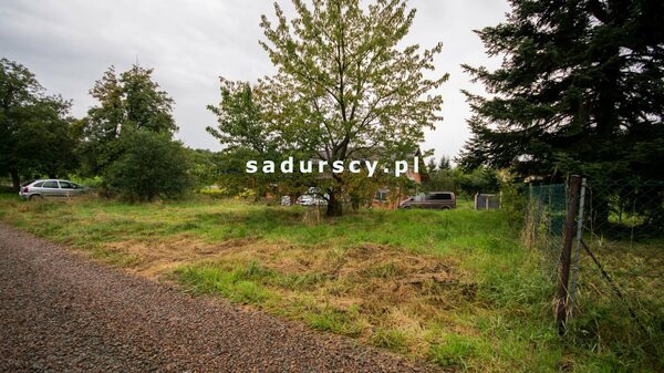 Działka 720 m2 w Sułków