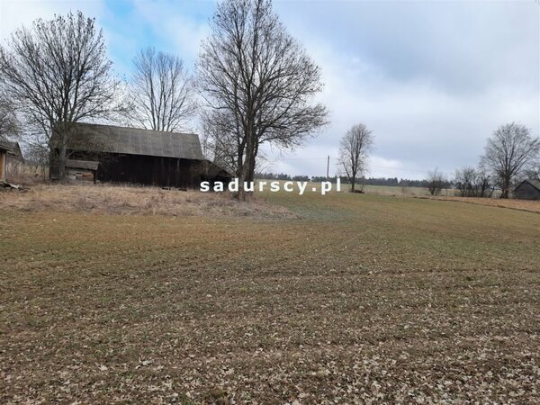 Działka 1900 m2 w Celiny