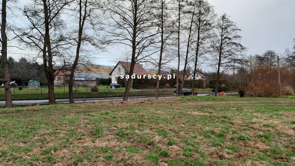 Działka 1441 m2 w Morawica